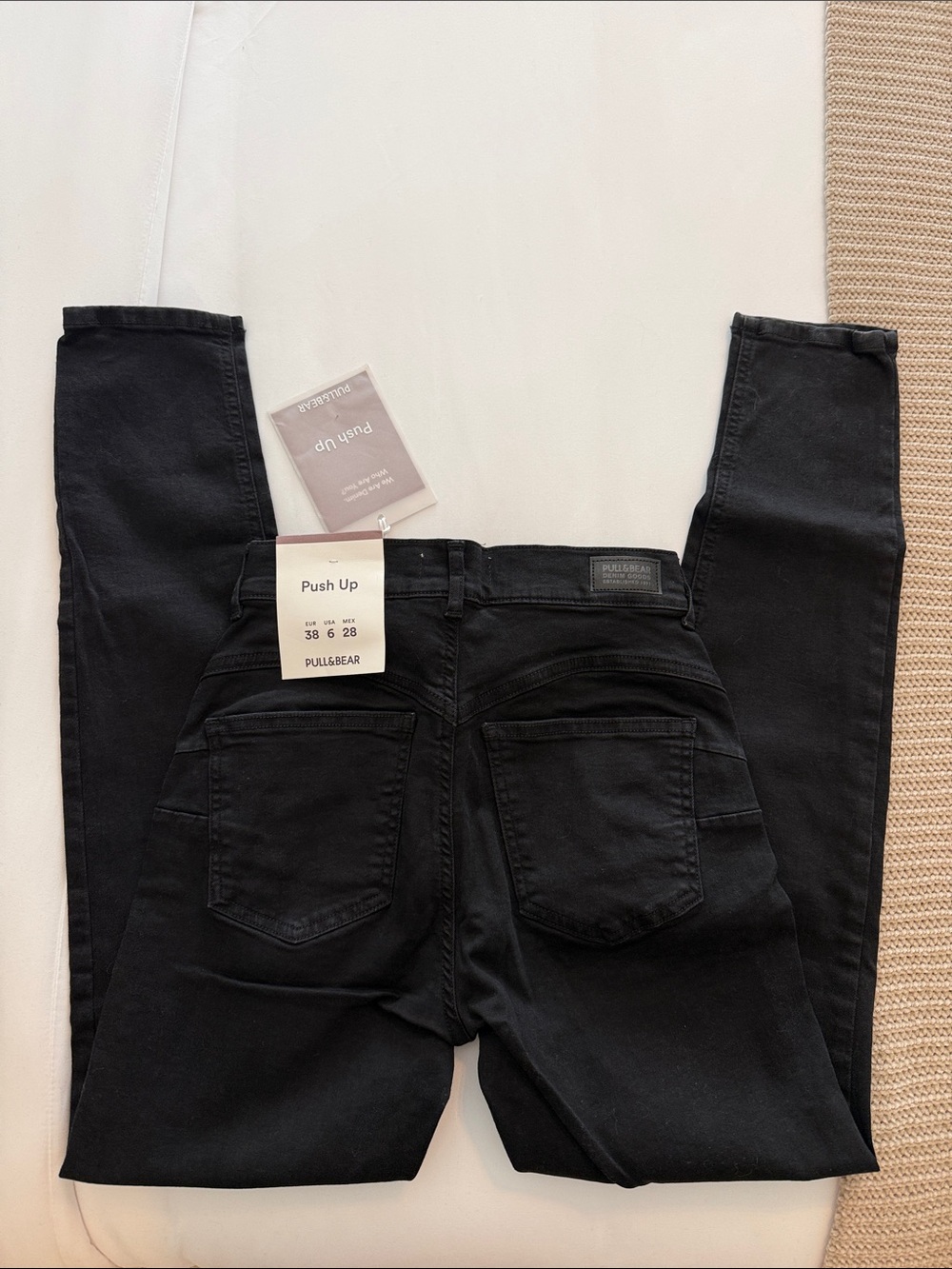 Pull&Bear Men’s Black Skinny Push-Up Jeans